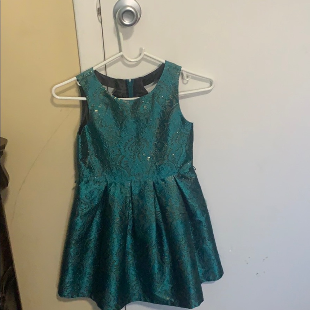 Dress for 6t girl.